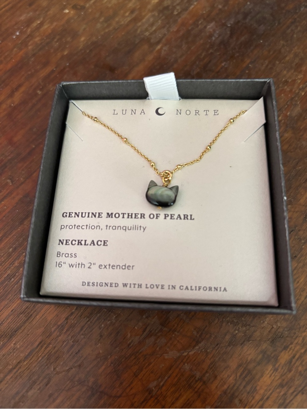 Necklace black cat.    New. Mother of Pearl